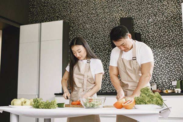 How does meal prepping in a small kitchen encourage healthier eating habits?